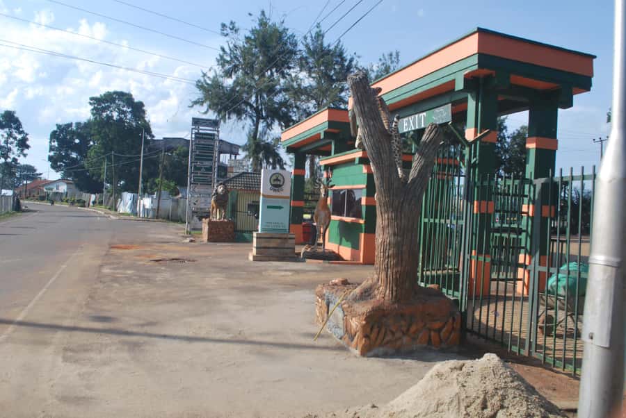1-Day Best of Entebbe City Guided Walking Tour - Muzinga Square and the governor’s mansion