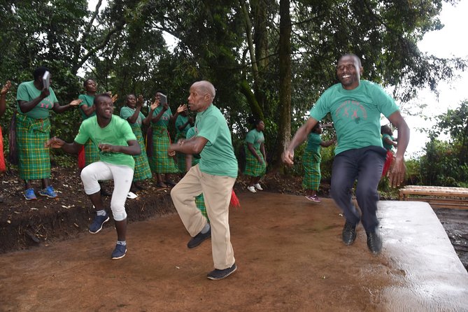 3-Day Gorilla Trekking safari in Bwindi Impenetrable Forest - Day 1: From Entebbe to Bwindi by way of the Equator