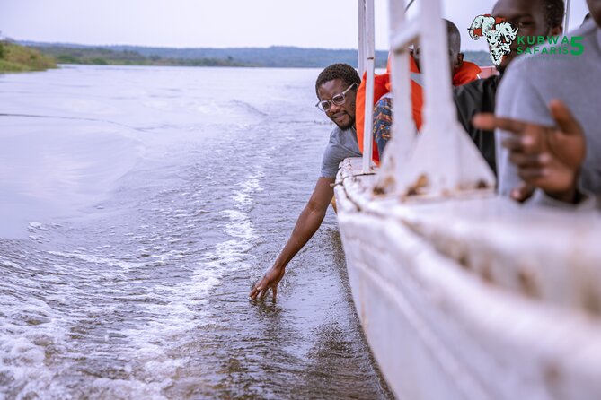 3 Days Wild Tour Queen Elizabeth National Park Safari Uganda - The guide can shape the safari