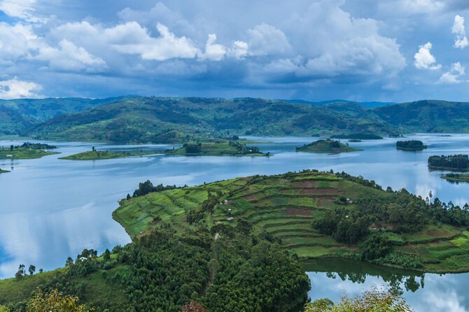6 Days Uganda Gorilla, Chimps Trekking and Wildlife Safari - Day 2: The long road to Bwindi