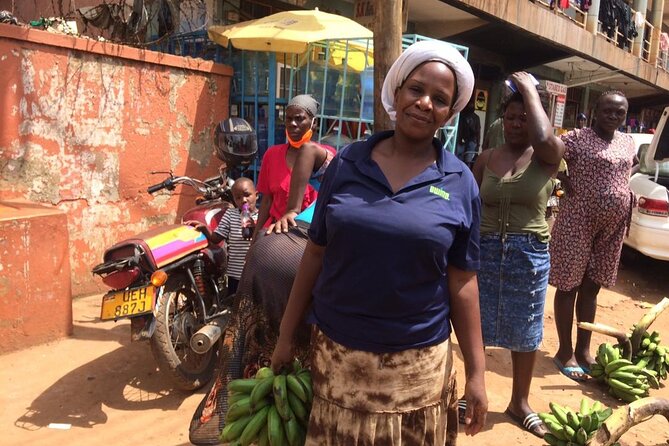 Equator Tour (Airpals Safaris tour) - From Kampala traffic to Kayabwe’s equator line