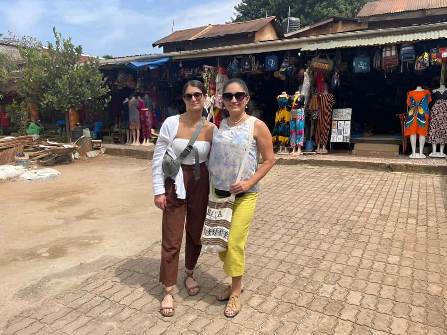 Kampala: City Guided walking sightseeing Tour - Constitutional Square and the monuments of independence