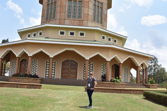 Kampala City Tour - Half Day - Kikaya Hill and the Baha’i Temple