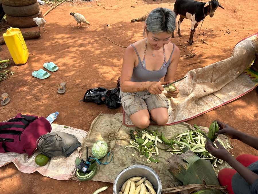Kampala/Gulu: Traditional African Hut Building & Painting - What to bring and what to wear