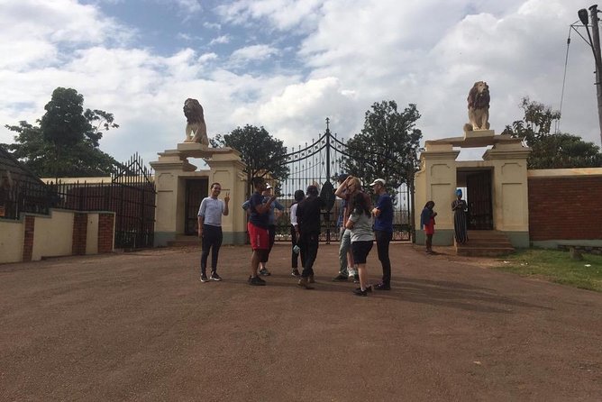 Kampala’s Best Experience walking tour - Kampala Old Taxi Park and the city’s transport puzzle